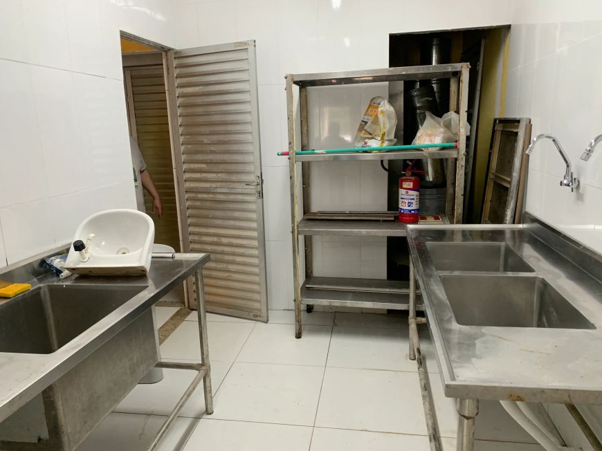 Alugo Ponto Comercial na Romulo Maiorana;