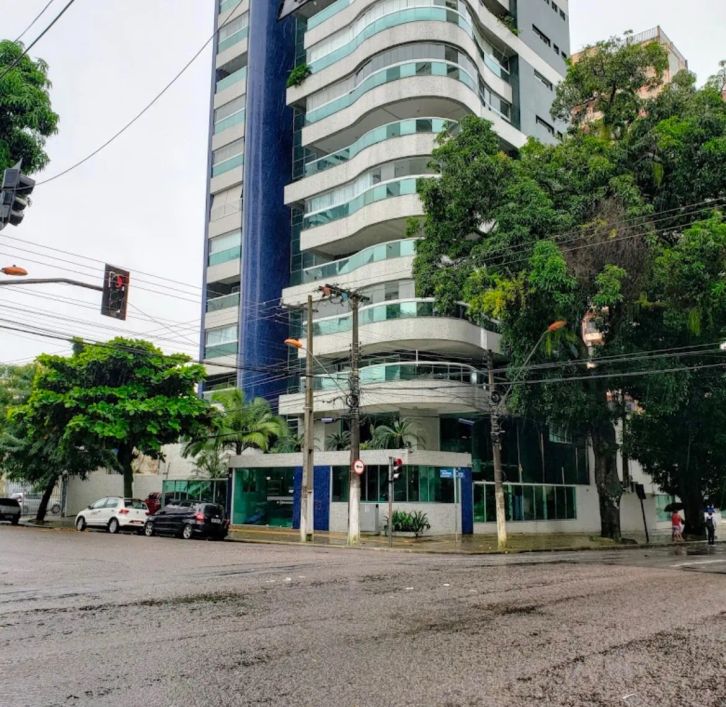alugo alto padrão semi mobiliado ed. Piazza dei l’acqua com 275 Mt2, 3 vgs soltas