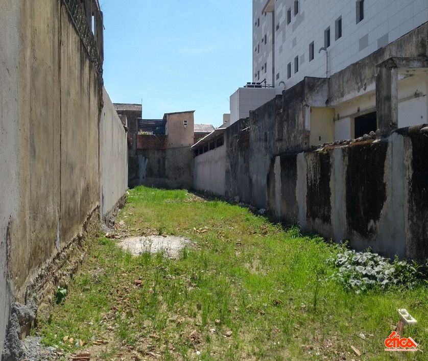 Terreno medindo 350,00m² ao lado da unimed