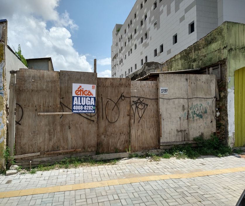 Terreno medindo 350,00m² ao lado da unimed