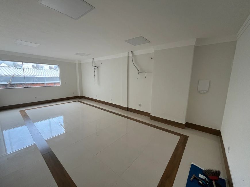 ALUGO LINDA SALA COMERCIAL