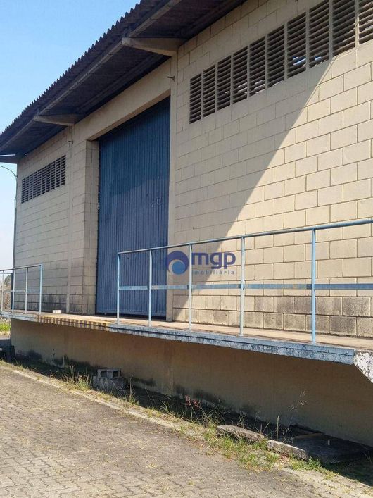 Galpão em Amplo Terreno em Guarulhos - 3.000 m² - Guarulhos/SP