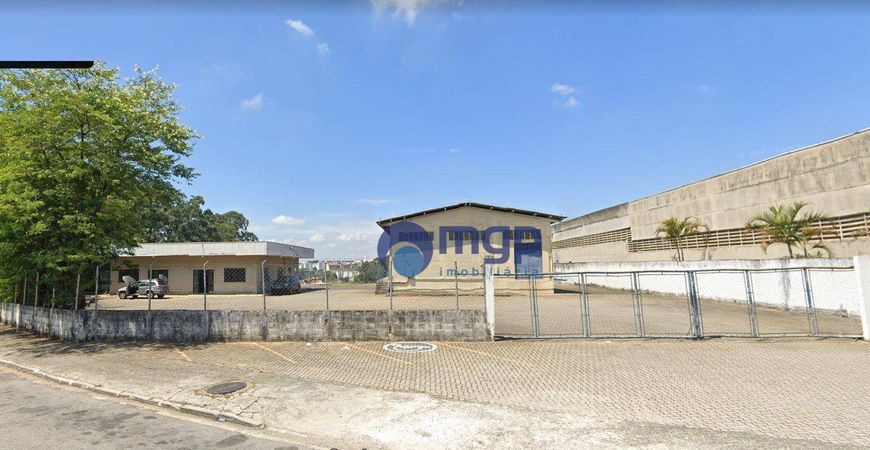 Galpão em Amplo Terreno em Guarulhos - 3.000 m² - Guarulhos/SP
