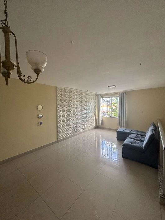 ALugo Excelente casa no Telégrafo