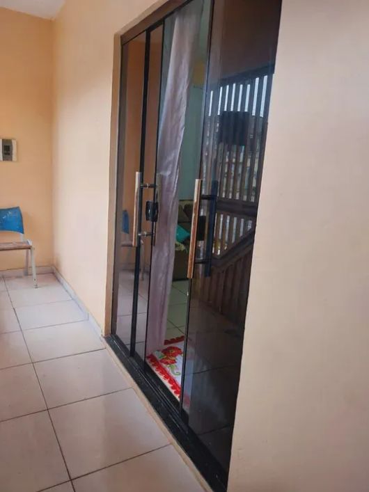 Alugo casa mobiliada na Apinages