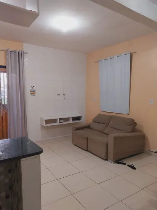 Alugo casa mobiliada na Apinages