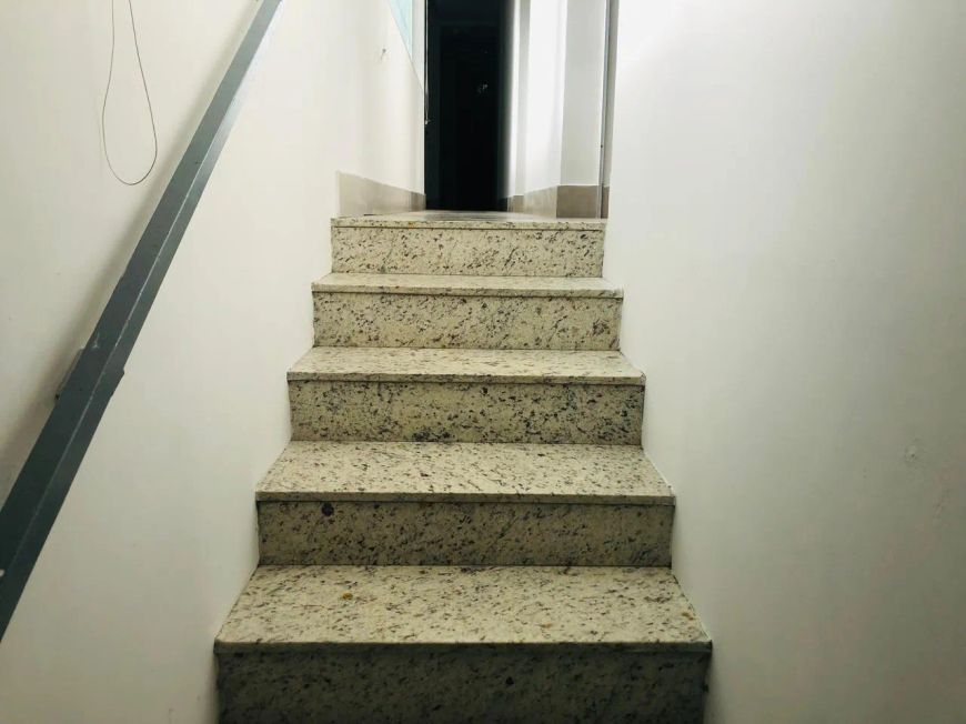 Escritório Grande em Batista Campos , 8 salas (03 salões), 02 copas,4 banheiros para alugar, 180 m²