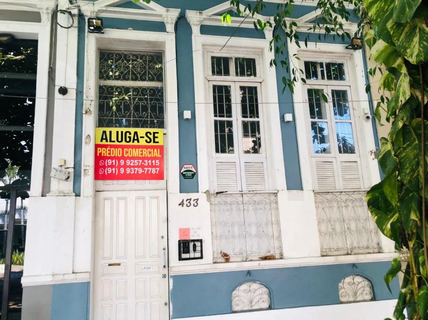 Escritório Grande em Batista Campos , 8 salas (03 salões), 02 copas,4 banheiros para alugar, 180 m²