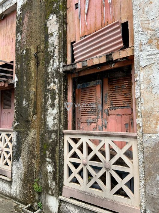 Terreno comercial localizado na Batista Campos