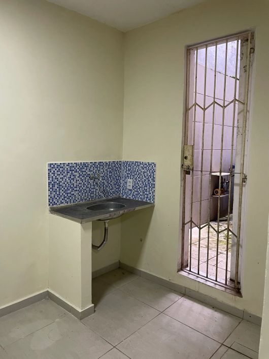 Alugo Imovel Comercial na Praça Batista Campos com aproximadamente 200 Mt2