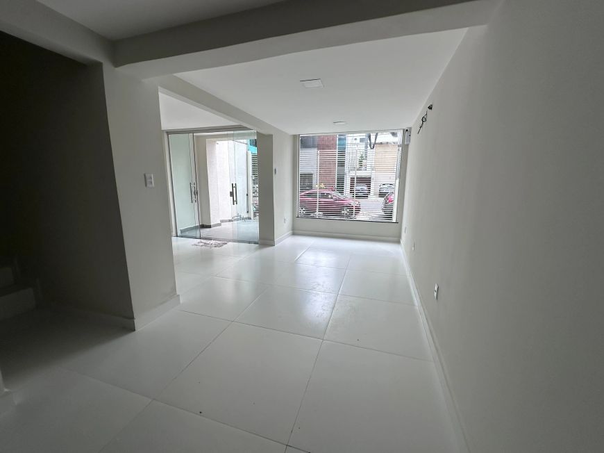 EXCELENTE PONTO COMERCIAL NA BATISTA CAMPOS - PRONTO PARA USO - COM SEGURANÇA 24H