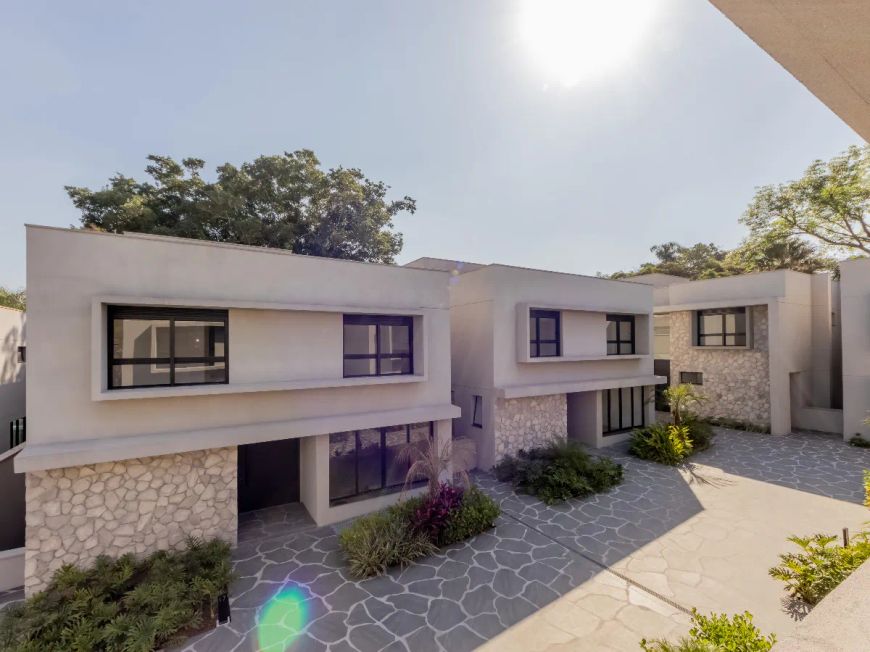 Casa no condomínio Hipica Max Garden para venda e locação com 4 quartos, sendo 4 suítes, 850m²