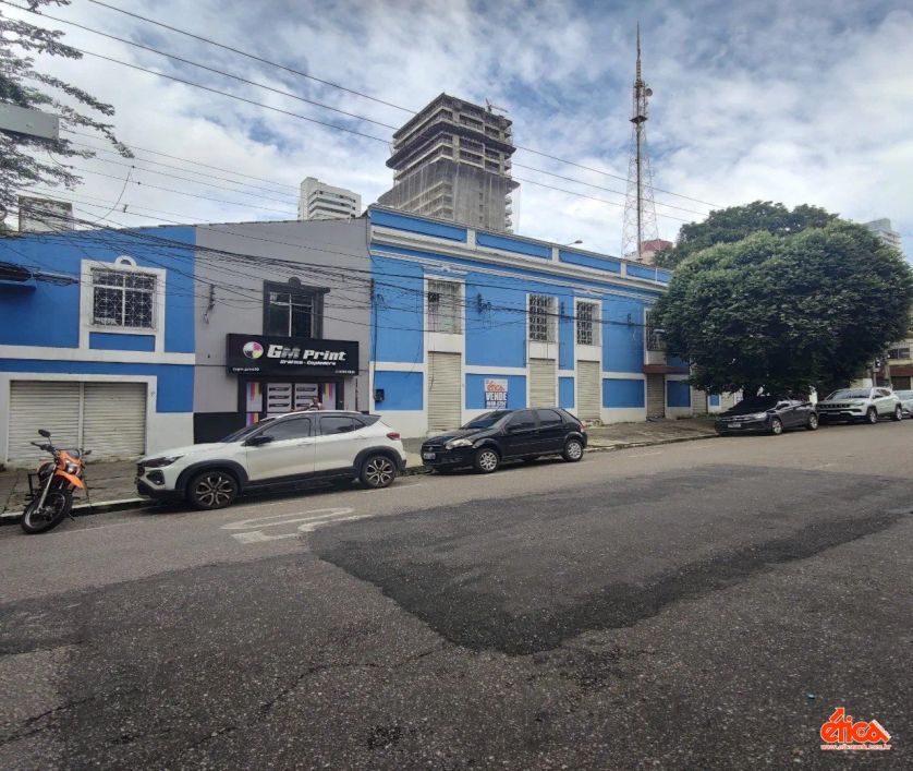Predio com conjunto de 07 lojas em 02 pavimentos esquina com Apinages