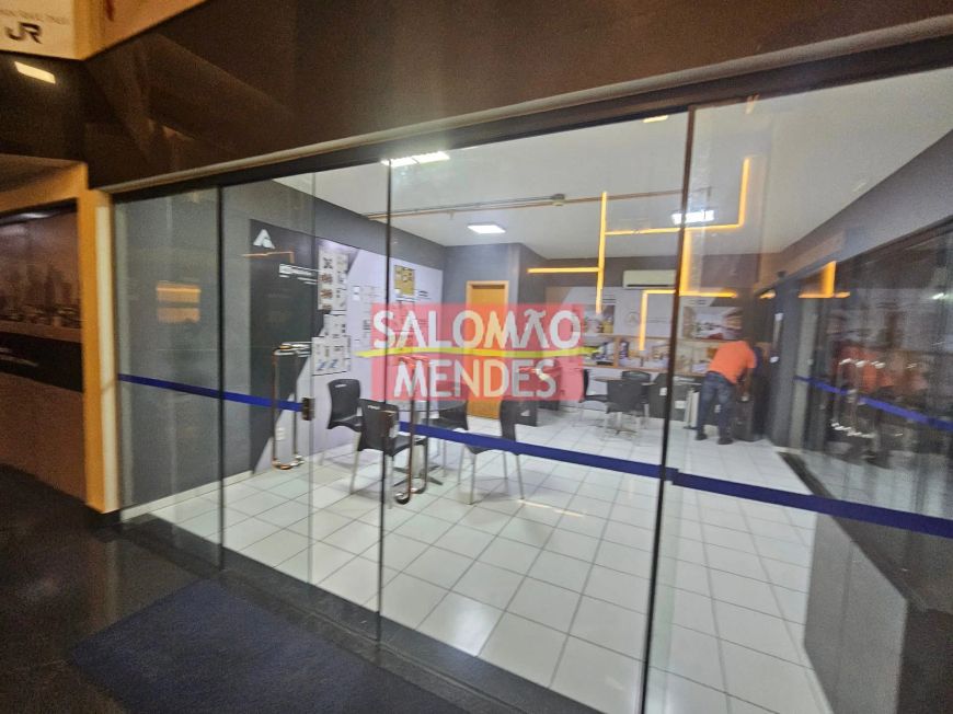 Loja Térrea em hall de Edifício Comercial Novo na José Malcher. Restaurantes, Óticas, Bancos
