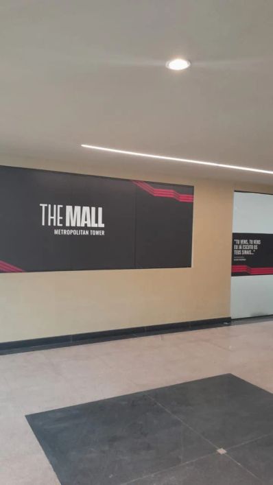 Ed. Metropolitan Tower - salas/lojas com diversos tamanhos R$-85,00 o m², vitrine, estacionamen pago