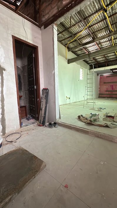 Alugo espaco para fins comercial