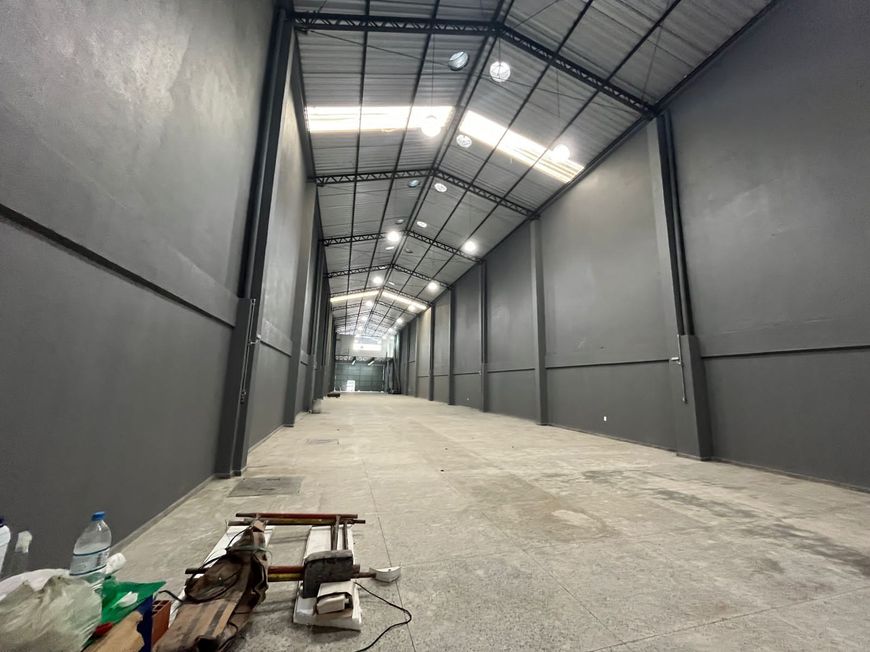 GALPÃO PARA ALUGUEL 720M². PE DIREIRO 11M² Pedreira - Belém - PA