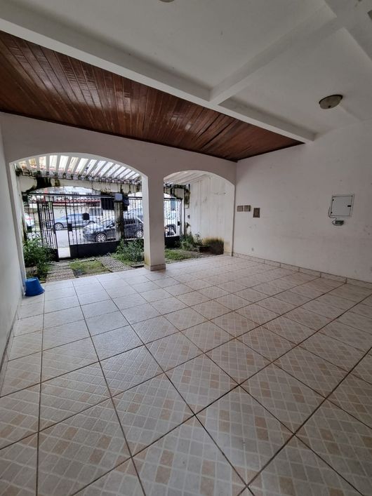 Prédio/Edifício inteiro para aluguel possui 490 metros quadrados com 5 quartos