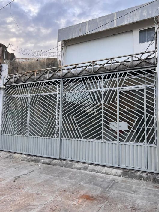 Imóvel para aluguel possui 238 metros quadrados com 5 quartos em São Brás - Belém - PA