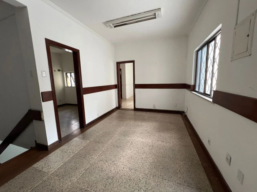 Imóvel para aluguel tem 289 metros quadrados com 4 quartos em Umarizal - Belém - PA