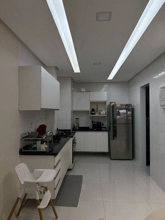 ALUGO APARTAMENTO 3/4 NO EDIFÍCIO ANGRA DOS REIS