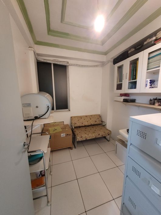 Alugo Ponto Comercial nos Altos com 8 Salas/ Recepção/ 2 banheiros na Magalhães Barata São Brás