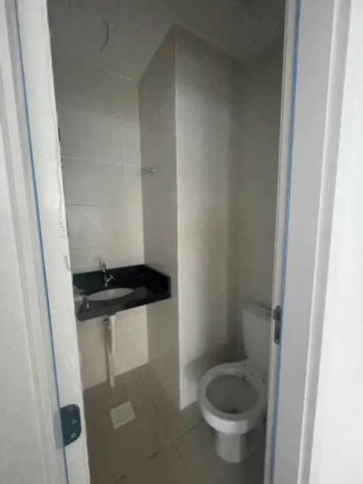 Alugo ótima sala comercial no Edifício Arya Tower