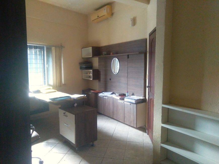 Prédio comercial com 7 salas para Aluguel / Locação (Altos) - Umarizal