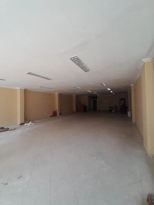 Prédio 2.000m² - Térreo + 3 pavimentos, elevador, banheiro masc/fem, pronto pra funcionar - Umarizal