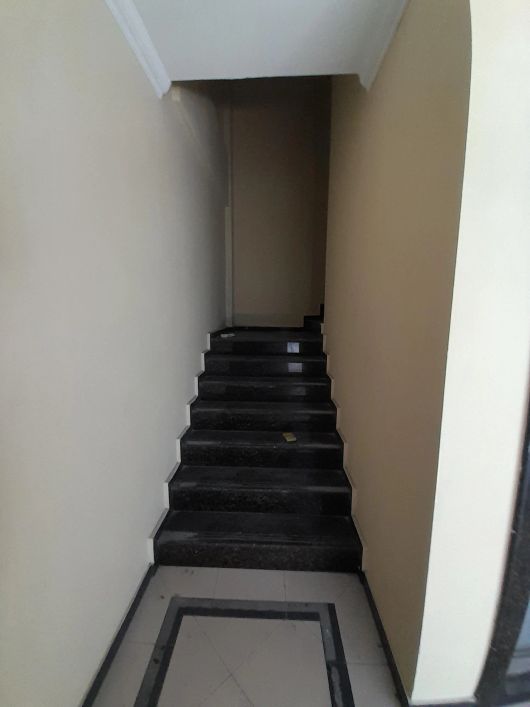 Prédio 2.000m² - Térreo + 3 pavimentos, elevador, banheiro masc/fem, pronto pra funcionar - Umarizal