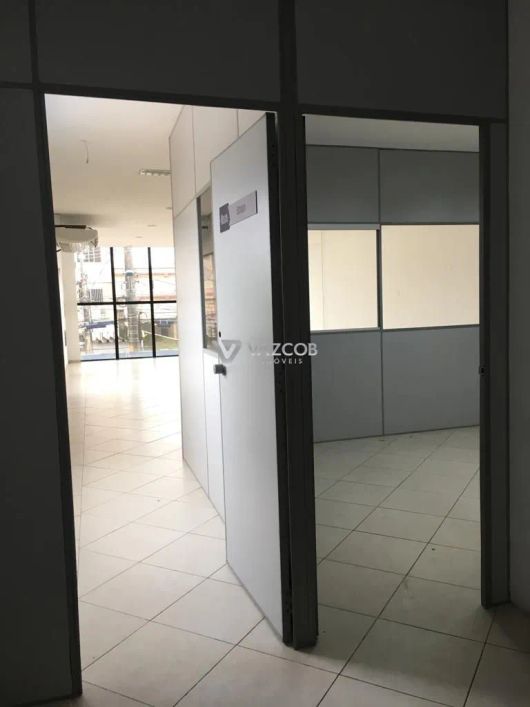 Prédio comercial inteiro com 10 salas no Umarizal