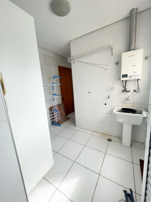 Alugo Torres Liberto com 3 suítes e 3 vagas
