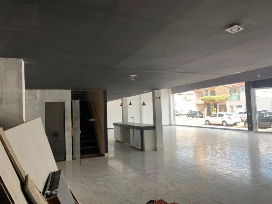 Imóvel para aluguel possui 400 metros quadrados em Umarizal - Belém - PA