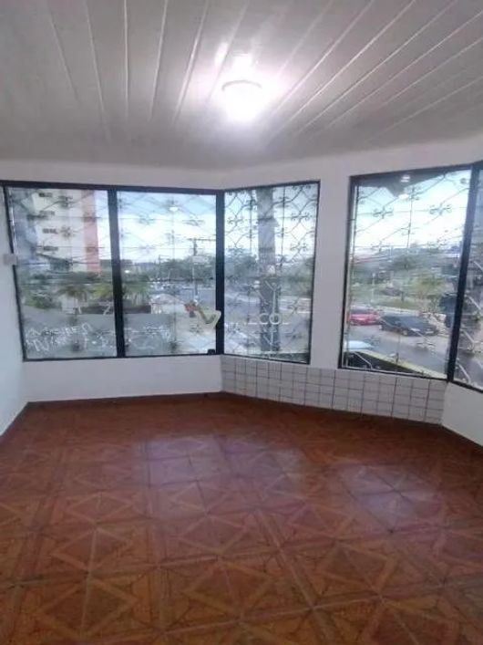 Casa comercial com 04 suítes na Av. Marques de Herval, Pedreira.
