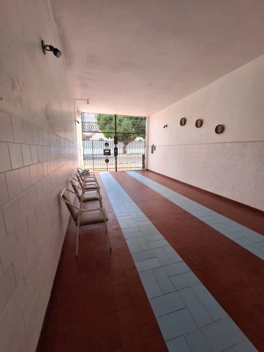 /CASA P/ COMERCIAL NO UMARIZAL