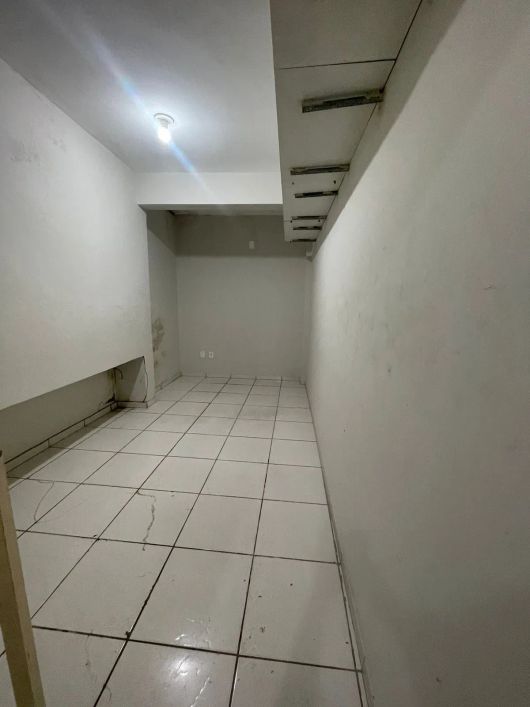 Aluga - se excelente ponto comercial na rua dos Mundurucus