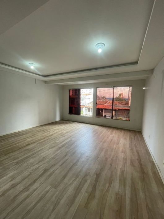 Aluga - se excelente ponto comercial na rua dos Mundurucus