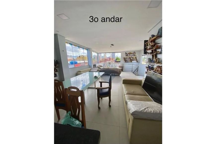 Predio comercial 3 pavimentos Cidade Velha