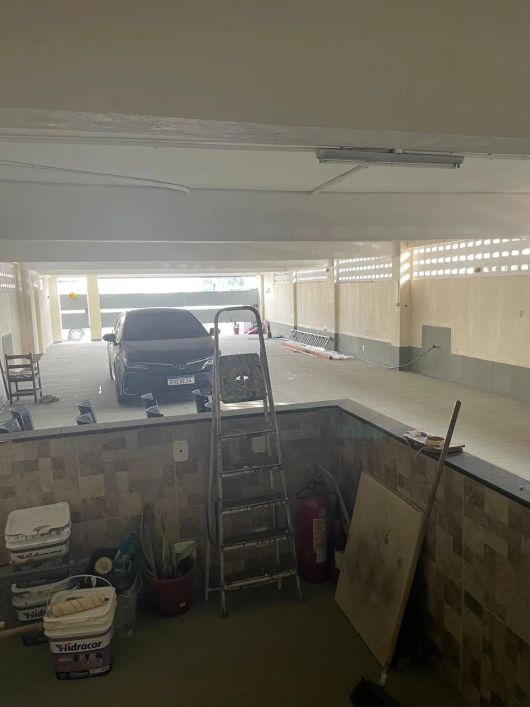 PRÉDIO COMERCIAL - AV. PEDRO ALVARES CABRAL