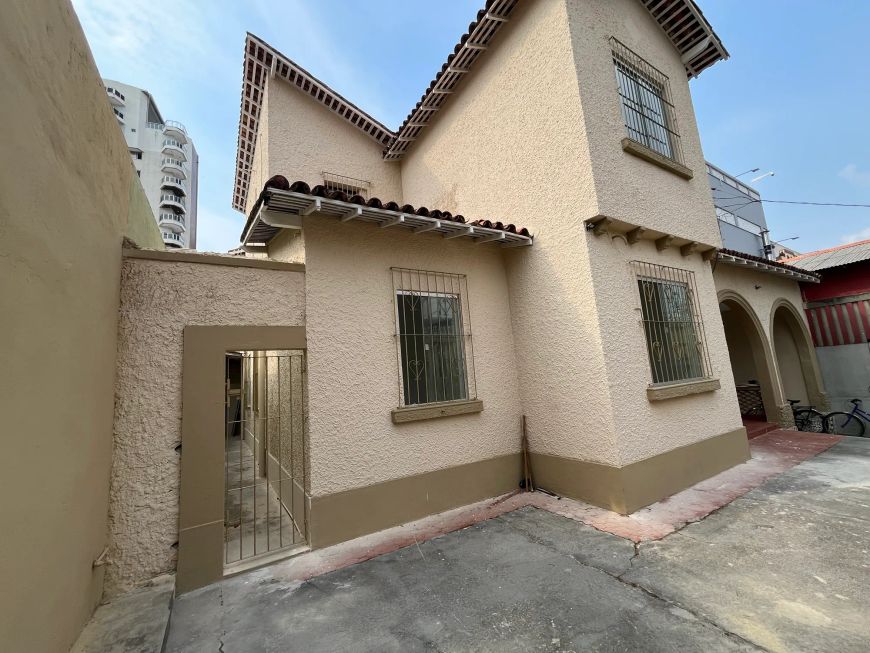 Casa Reformada Disponível para Locação