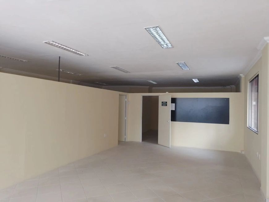 Prédio Comercial na Antônio Barreto
