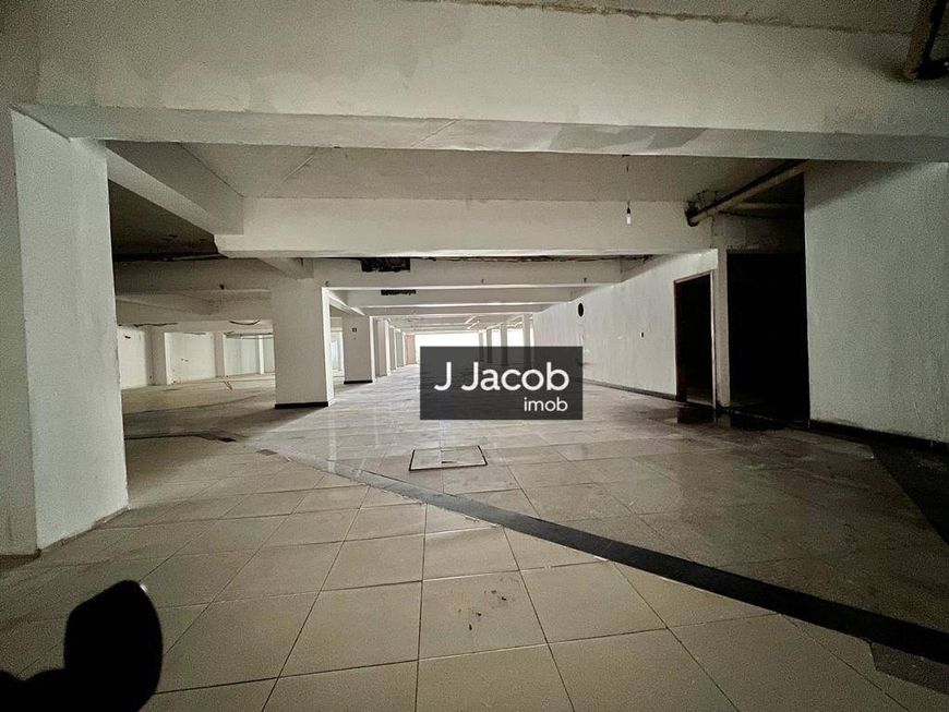 Alugo espaço corporativo com 2.440 m² no Ed. Metropolitan Tower