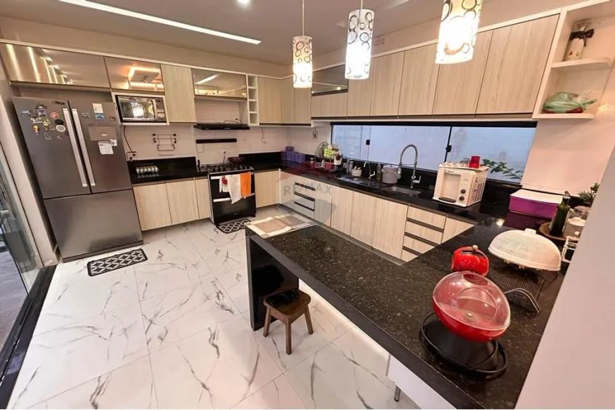 Luxo Exclusivo: Casa de Condomínio em Belém