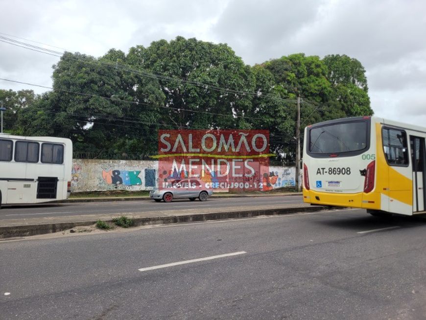 14.000 m², sendo 40mts X 350mts. Melhor área do tipo da região.