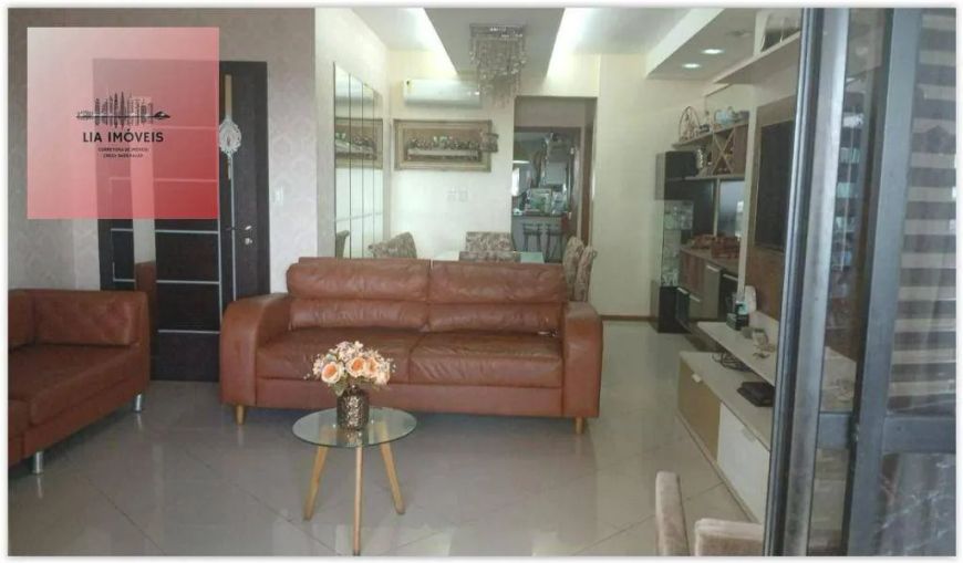Ed. Melk; 196 m², 03 Suítes um gabinete, 03 Vagas de garagens.