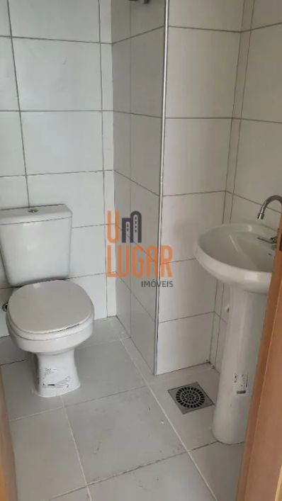 Um Lugar Imóveis Vende ou Aluga Sala Comercial 1005 no Ed. City Office