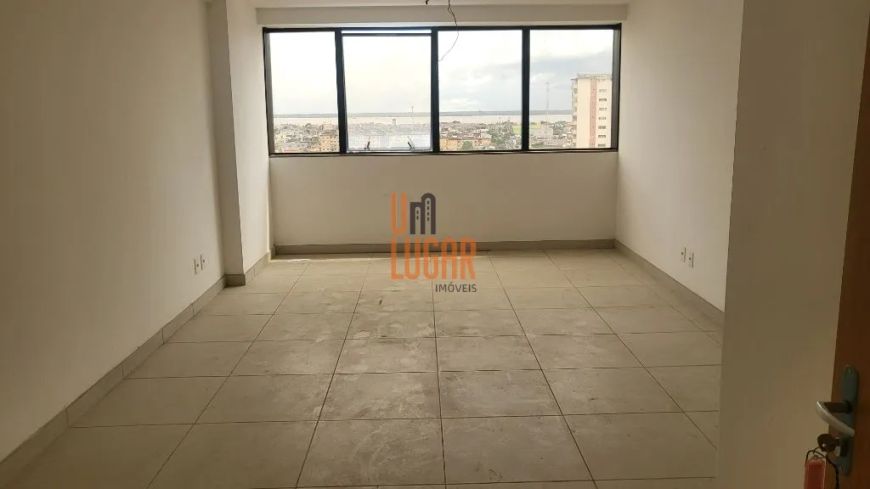 Um Lugar Imóveis Vende ou Aluga Sala Comercial 1004 no Ed. City Office