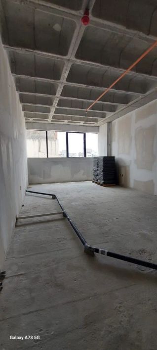 Alugo Sala Comercial no Ed. Quadra Brás