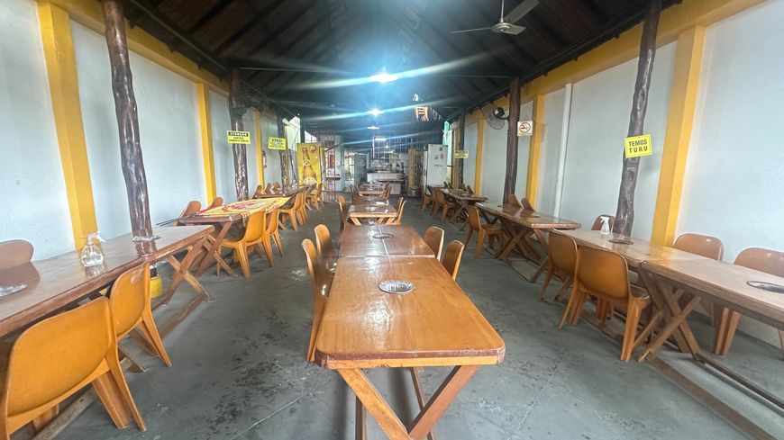 Ponto comercial/Loja/Box para aluguel com 430 metros quadrados em Pedreira.