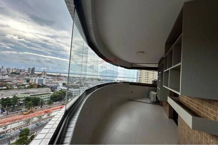Aluguel/Locação de apartamento de 200m² com 4 suítes 3 vagas no Condomínio Uranus Garden